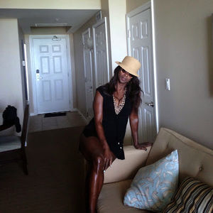 Meet your Posher, Self sufficient